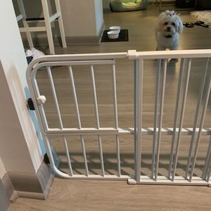Small pet/dog expandable gate